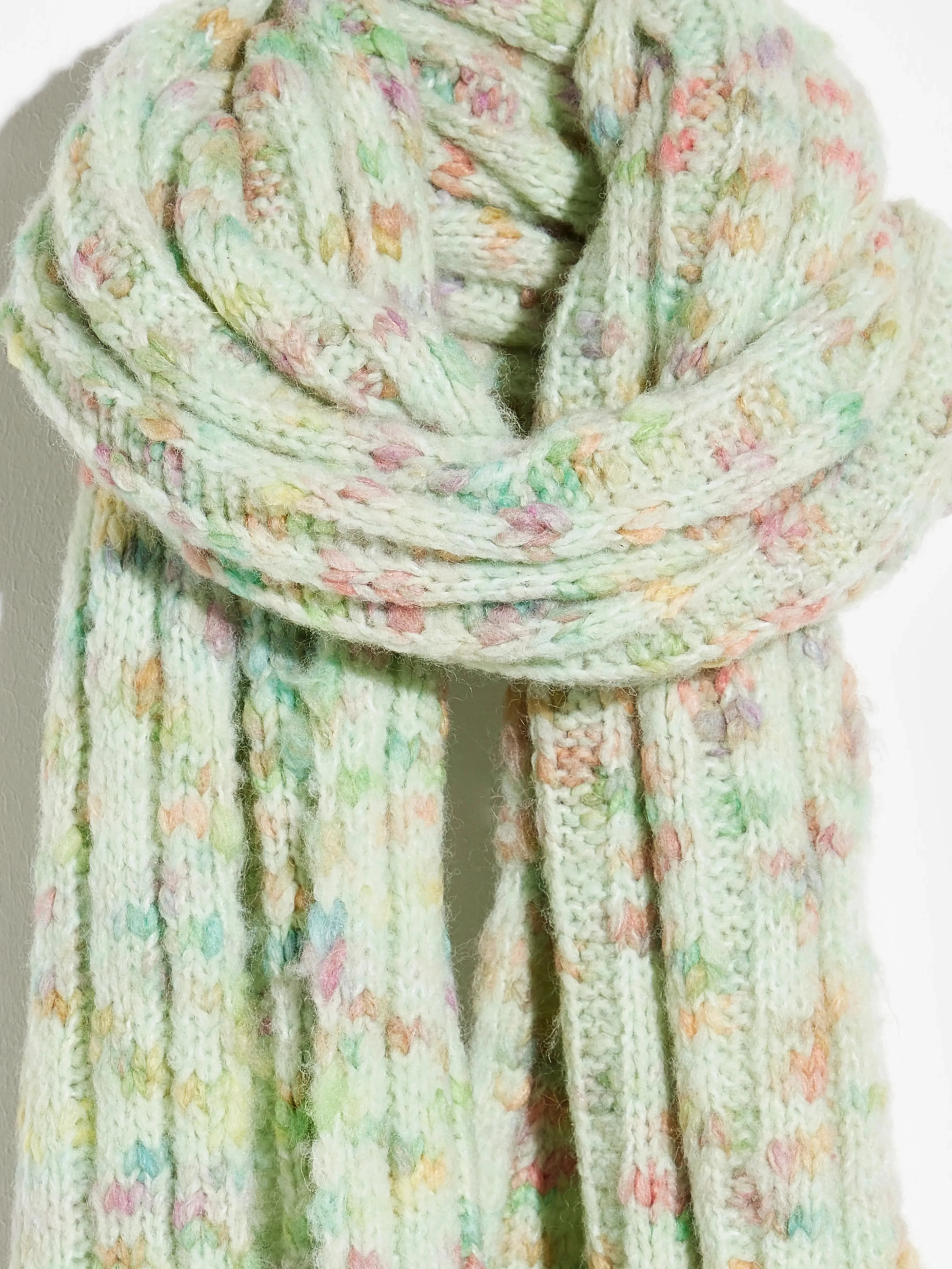 Aumoy Scarf (232 / G / CELADON)