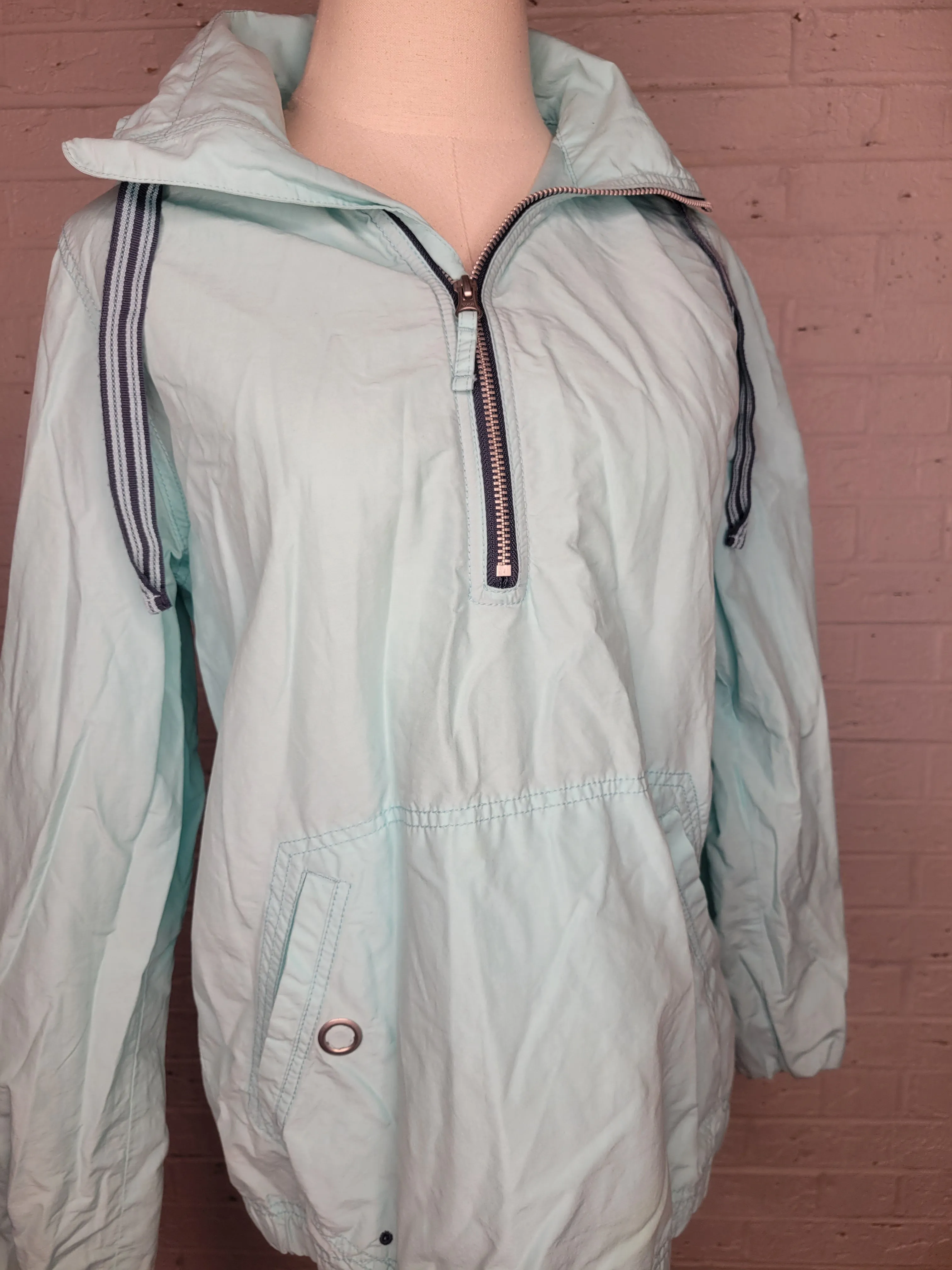M - Columbia Windbreaker
