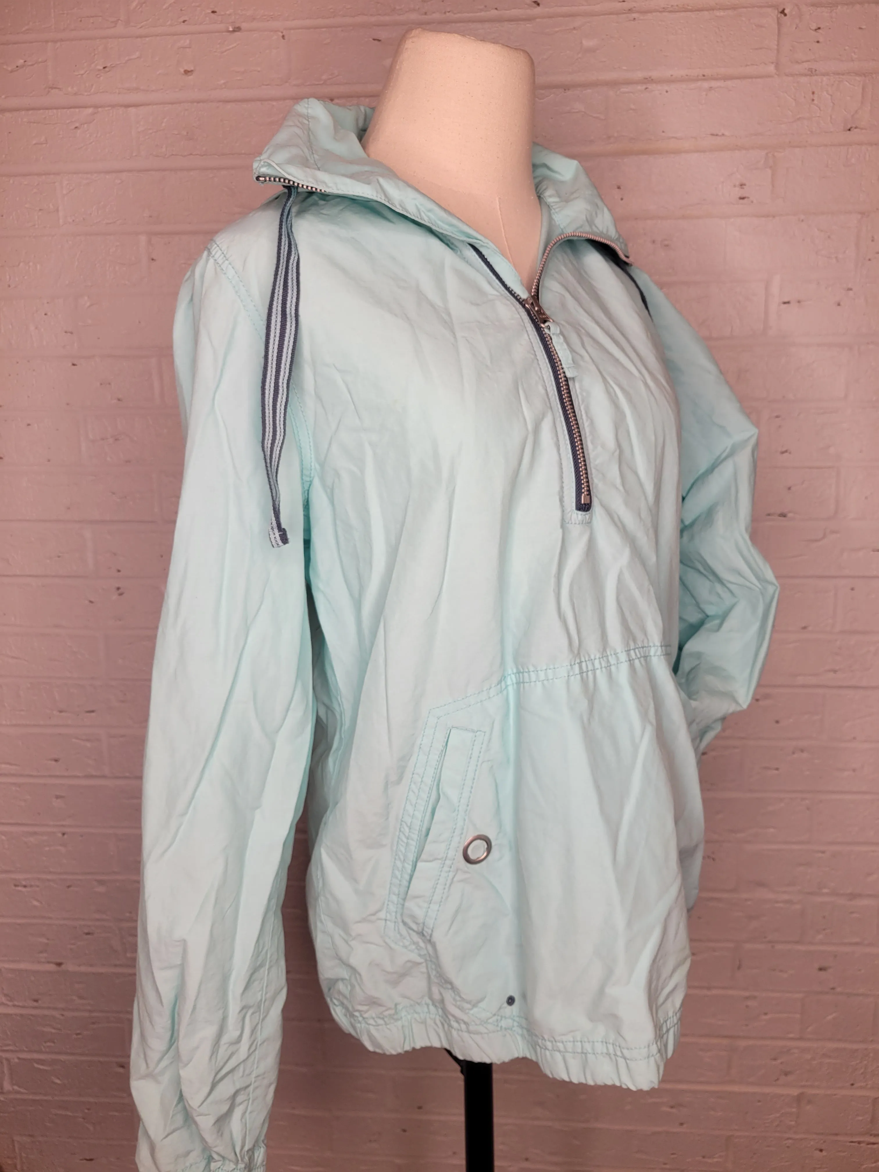 M - Columbia Windbreaker