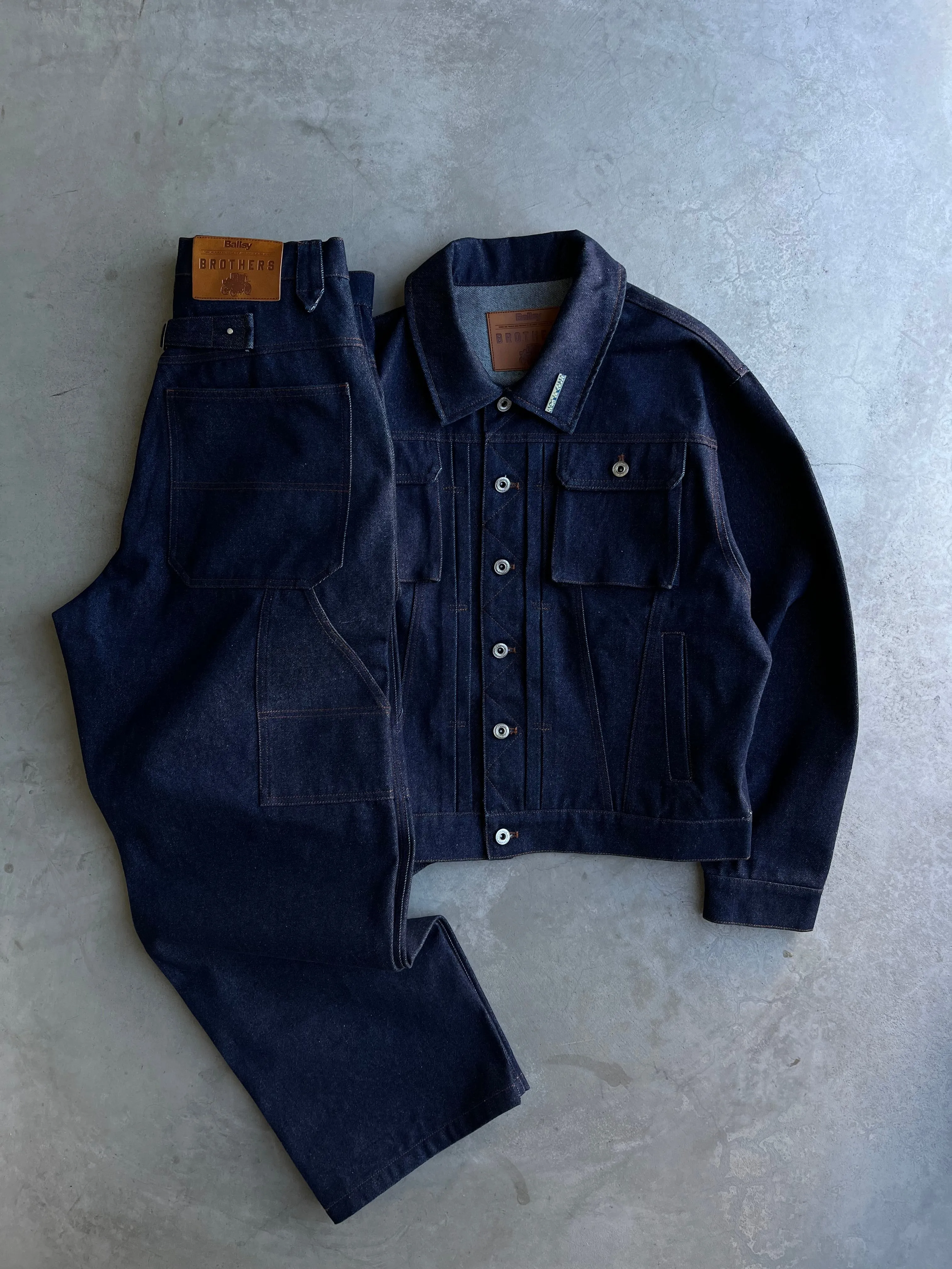 Rigid box short denim jacket
