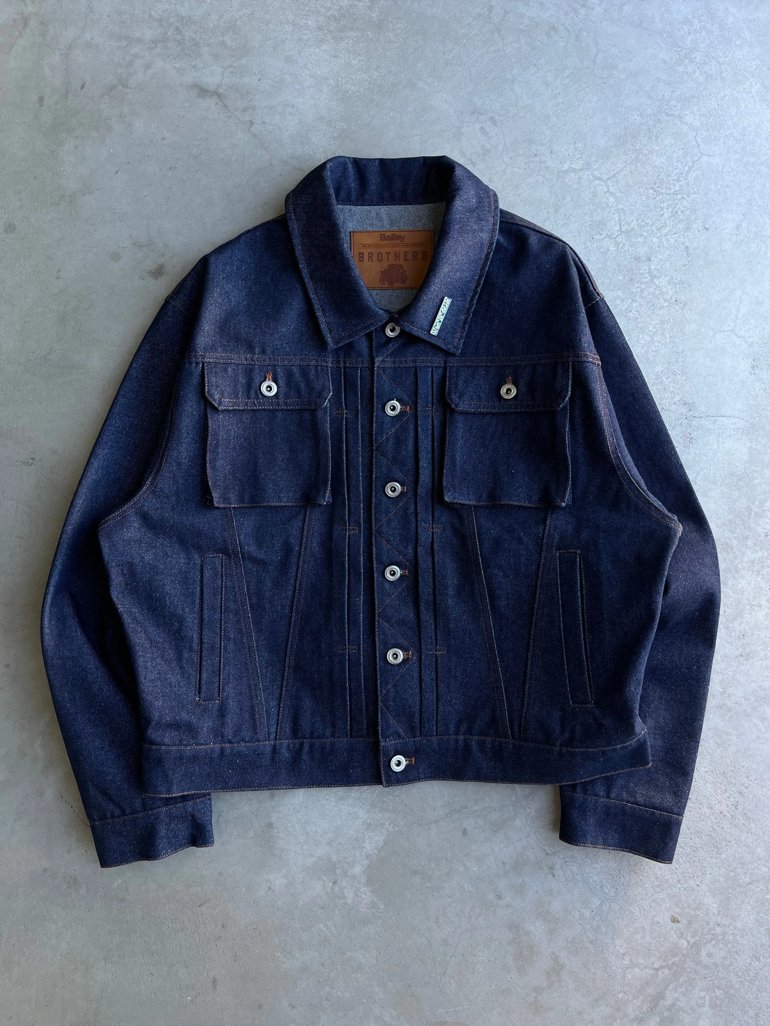 Rigid box short denim jacket