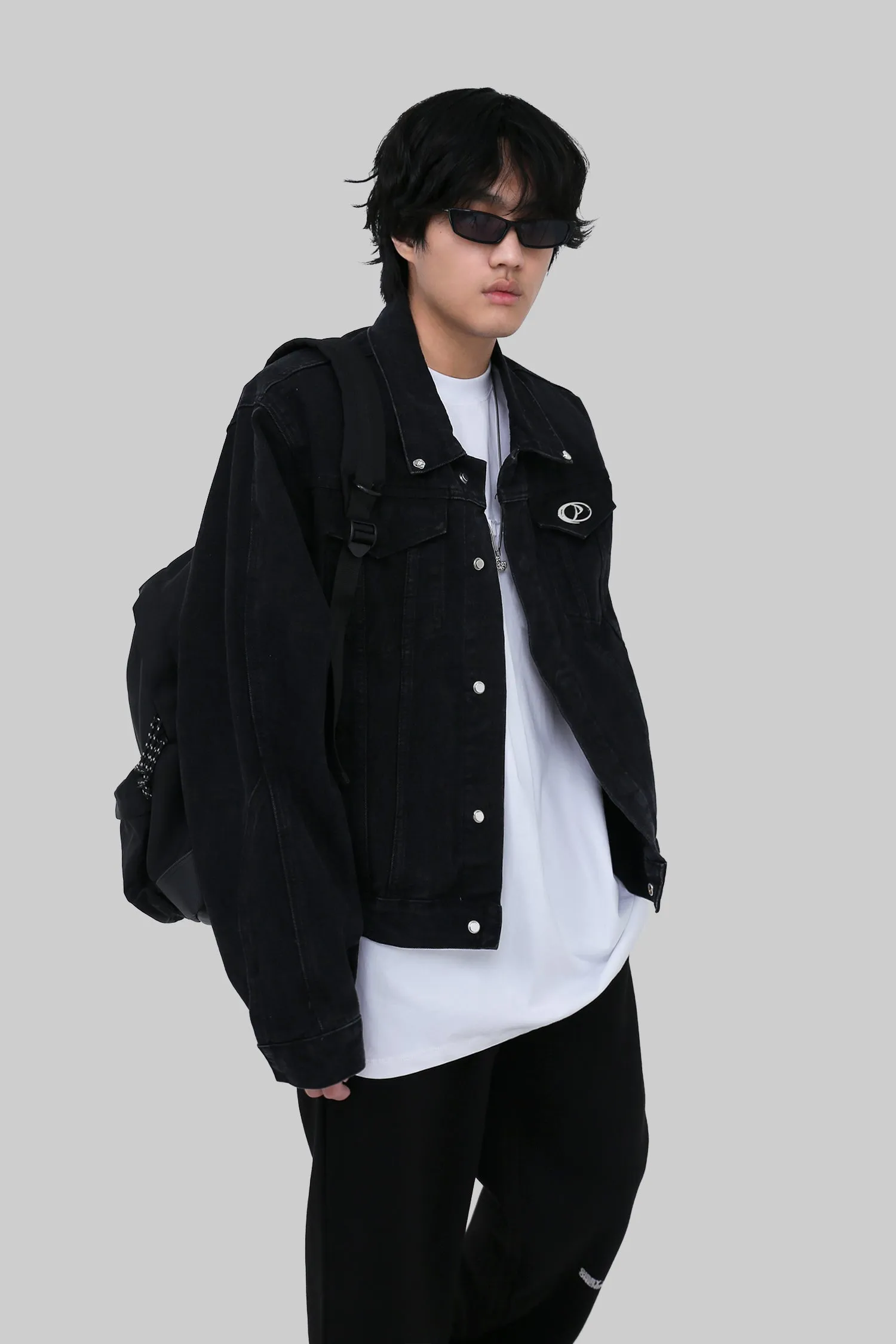 Short length logo denim jacket