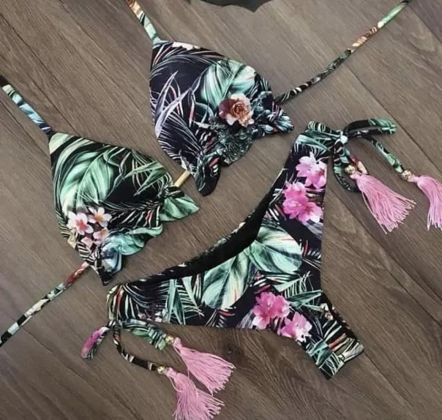 Sporty Stamp Push-Up Padded Swimsuit