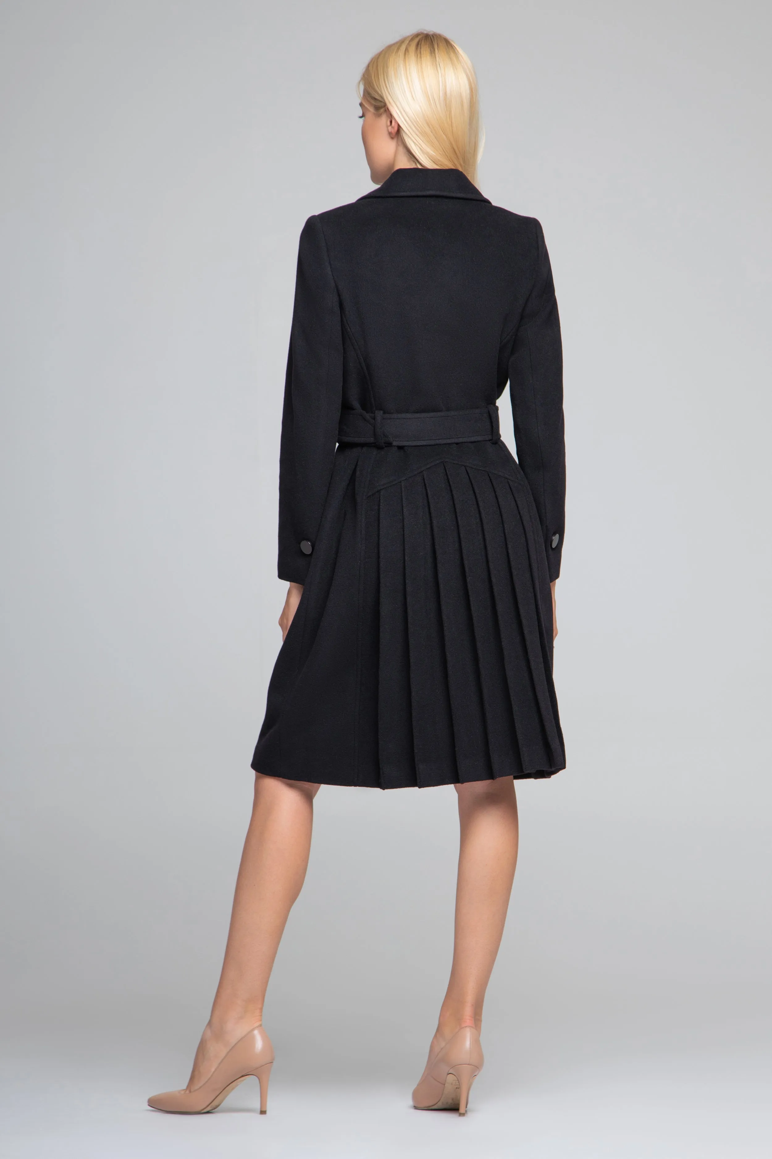 Wool and cashmere blend coat with double-breasted silhouette and pleated back